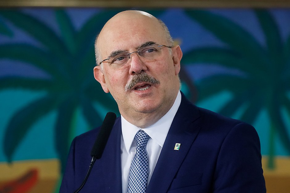 Ministro da Educação diz universidade deve ser 'para poucos'