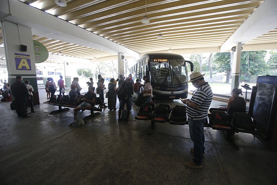 Santana Transportes deixa de operar e demite quase 550 funcionários