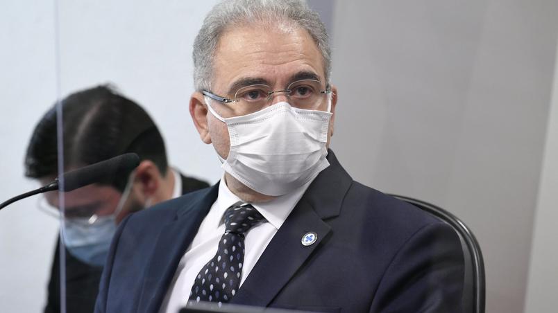 Aplicação da 3ª dose de vacinas vai começar por idosos e profissionais da saúde, diz Queiroga