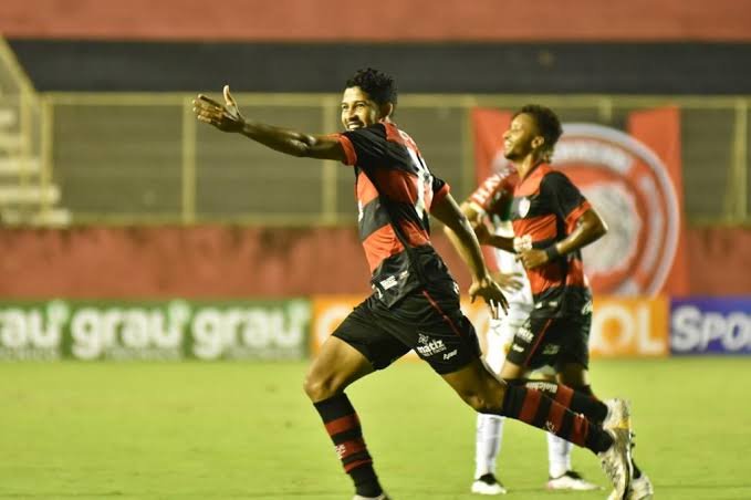  Vitória bate o Guarani e encerra sequência de oito jogos sem vencer