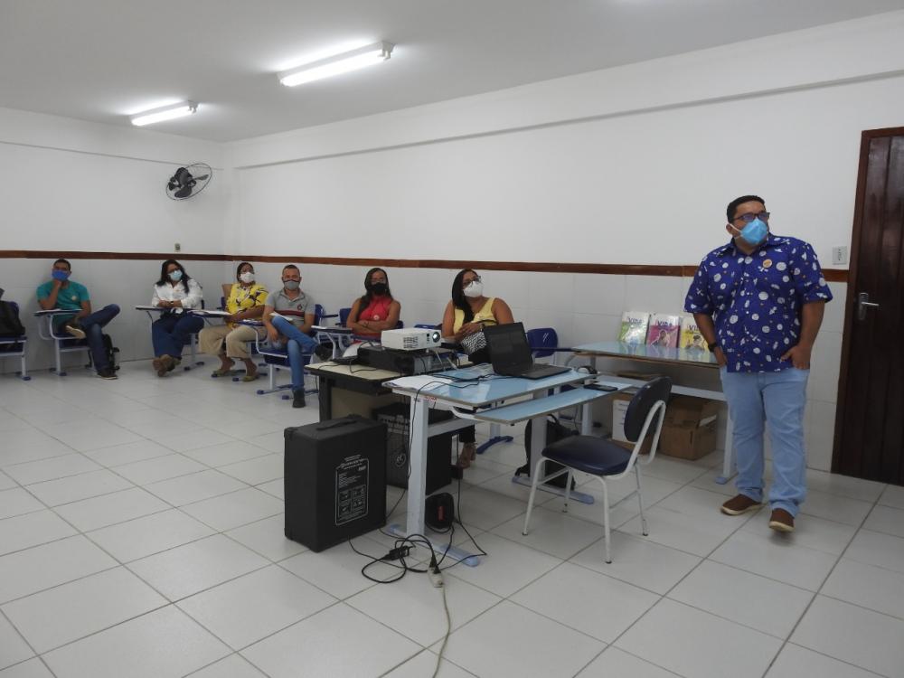 Professores de Mata de São João recebem formação para prova do Ideb