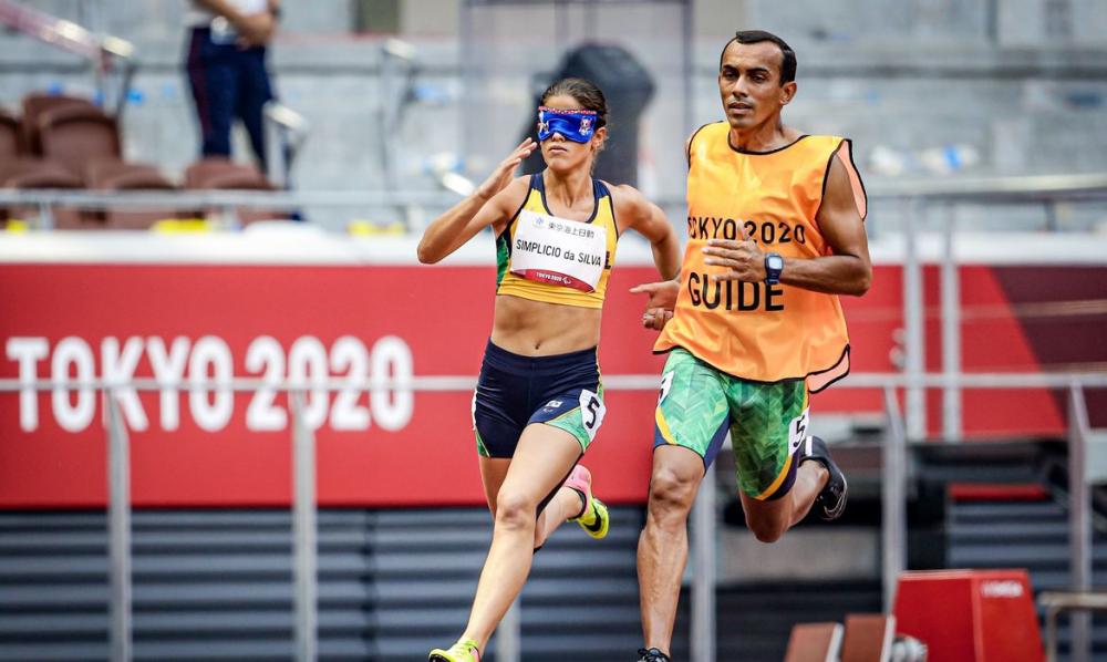 Thalita Simplício fica com a prata nos 400 m classe T11