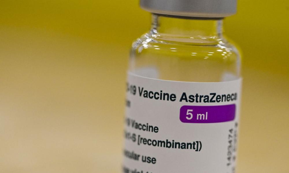 Fiocruz vai ficar duas semanas sem entregar doses de vacina da Astrazeneca