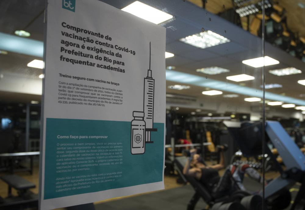 Rui diz que vai exigir 'passaporte da vacina' para acesso a locais coletivos