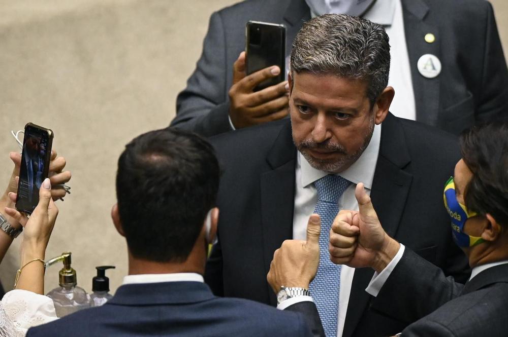 Lira questiona responsabilidade da Petrobras nos preços do combustível e do gás