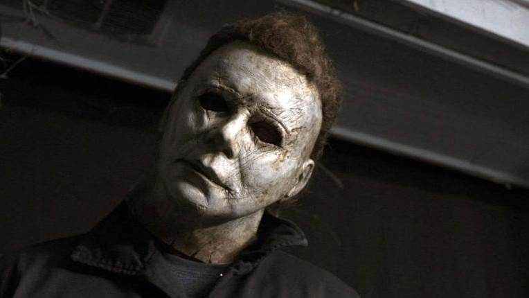 Empresa vai pagar R$ 6,8 mil para quem topar assistir 13 filmes de terror