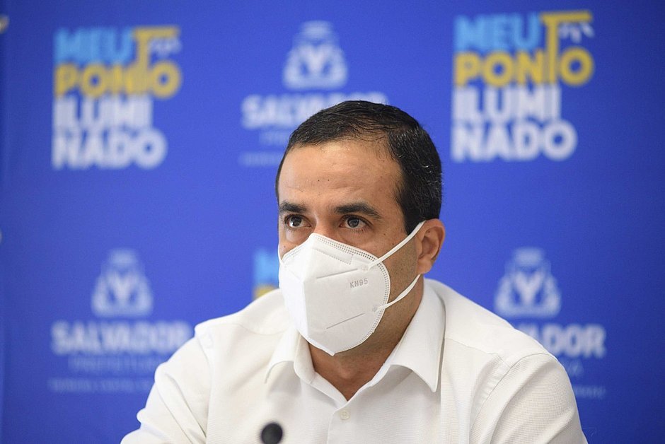 ‘Decisão equivocada’, diz Bruno Reis sobre suspensão da vacinação em jovens