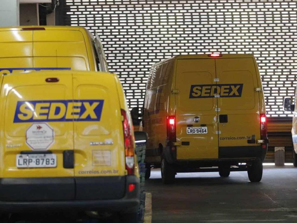 A partir de R$ 1,3 mil: Leilão dos Correios oferece iPhones e notebooks
