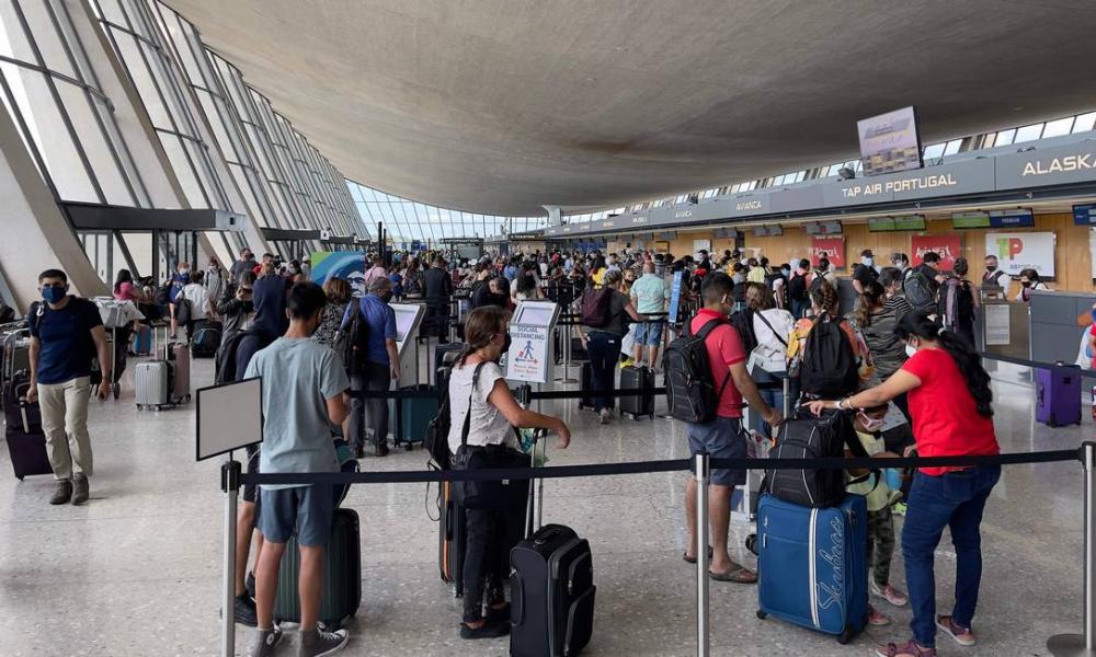 EUA vão permitir entrada de viajantes totalmente vacinados contra a Covid-19