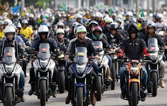TCU torna sigiloso processo sobre motociatas de Bolsonaro