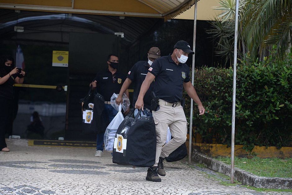13 mandados de busca e apreensão são cumpridos contra ex-servidores do Detran