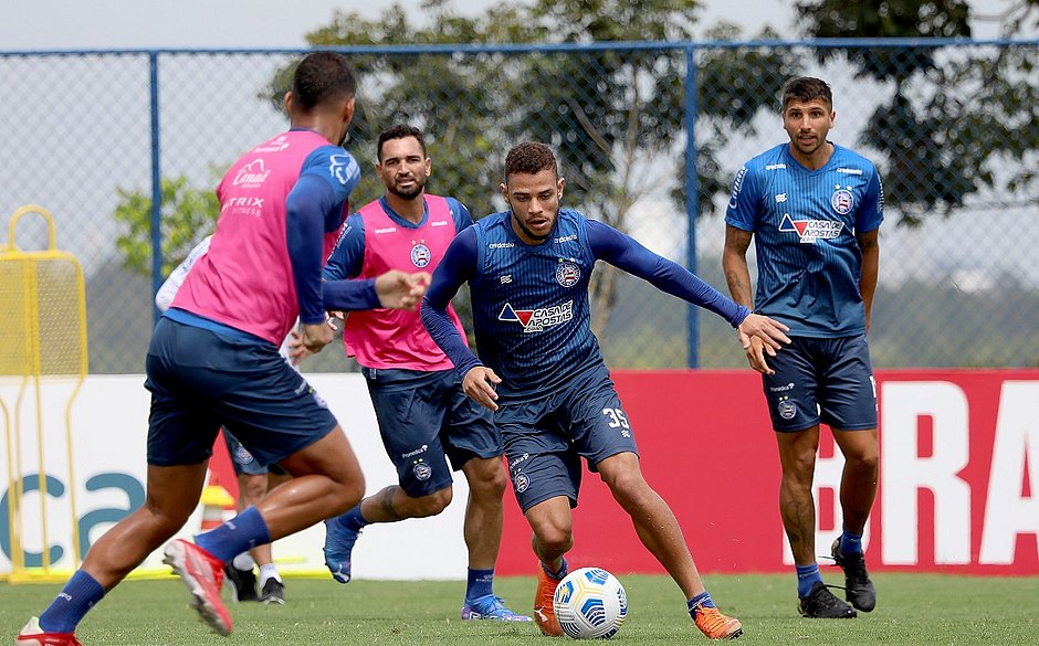 Sem Conti e Rodriguinho, Bahia começa a montar time que pega o Corinthians