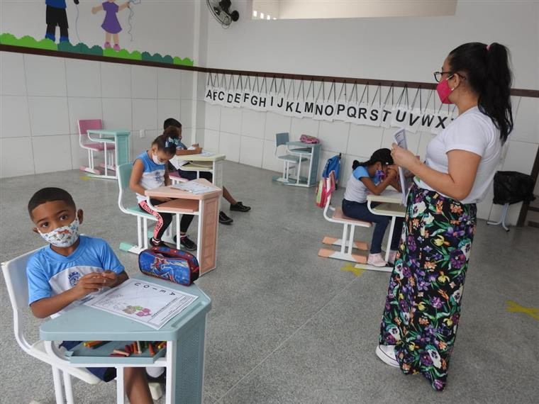 Prefeitura de Mata de São João faz nova convocação para reda de professores