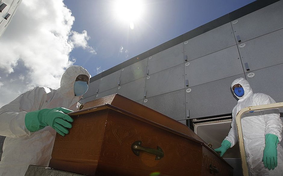 Brasil registra 492 mortes por covid em 24h; total é de 597.292