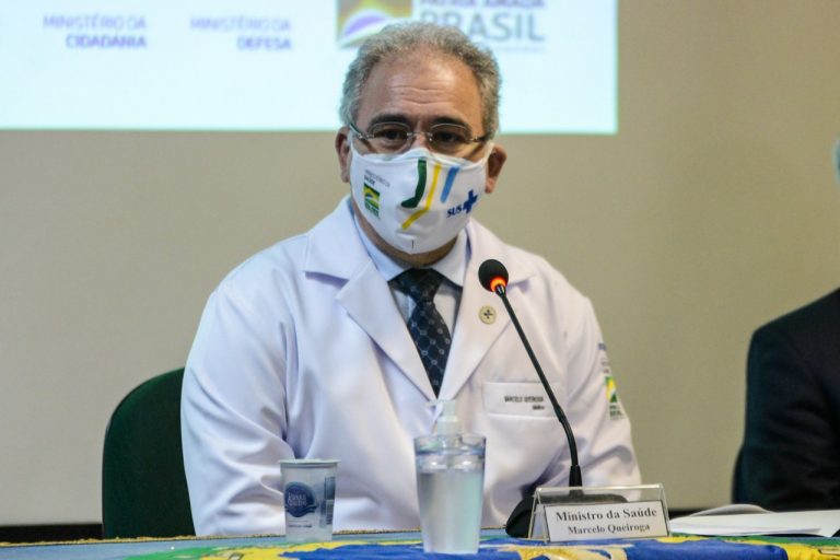 Após testar negativo para Covid-19, ministro Marcelo Queiroga retorna ao Brasil
