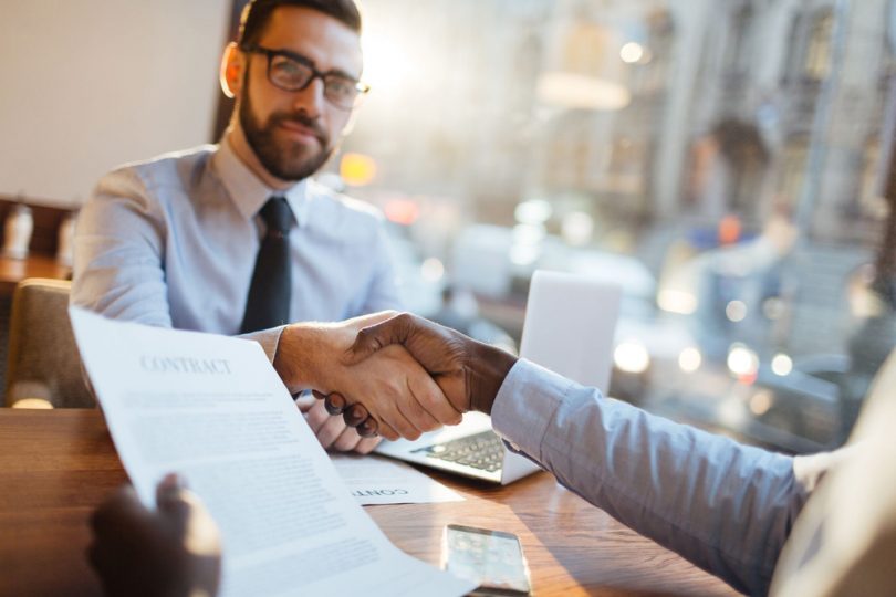Trabalho aos domingos e feriados