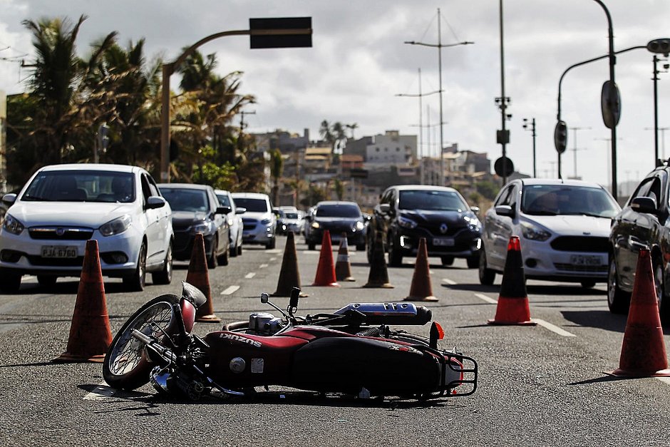 Motociclista morre em acidente na Orla de Salvador