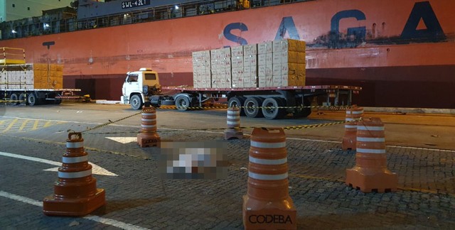 Funcionário morre em acidente com empilhadeira no Porto de Salvador