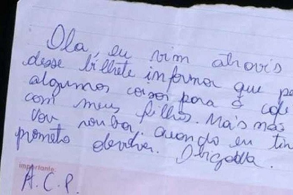 Mulher furta comida para os filhos e deixa bilhete: 'Prometo devolver'