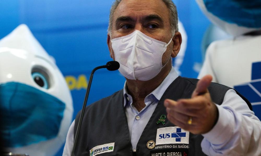 População estará imunizada contra covid até o fim do ano, diz ministro 