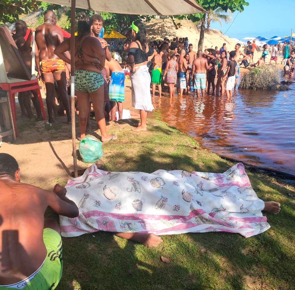 Homem morre afogado após ataque convulsivo dentro do Rio em Imbassai 