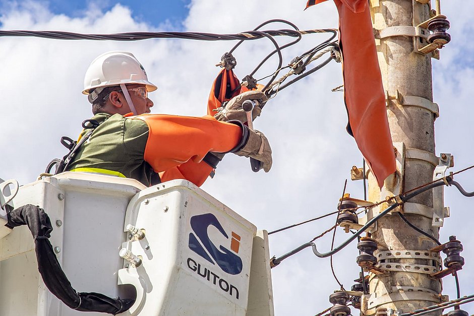 Senai e Coelba oferecem 1.100 vagas em cursos gratuitos de eletricista e pedreiro