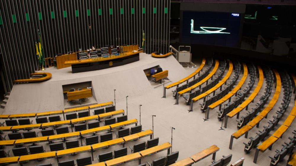 Câmara dos Deputados exigirá cartão de vacinação na volta dos trabalhos presenciais