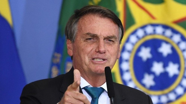 Bolsonaro sanciona projeto que flexibiliza lei de improbidade administrativa sem vetos