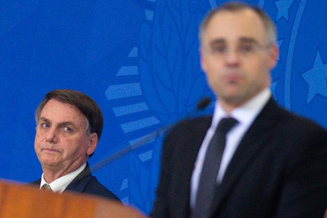 Bolsonaro questiona a demora para a sabatina de André Mendonça para o STF