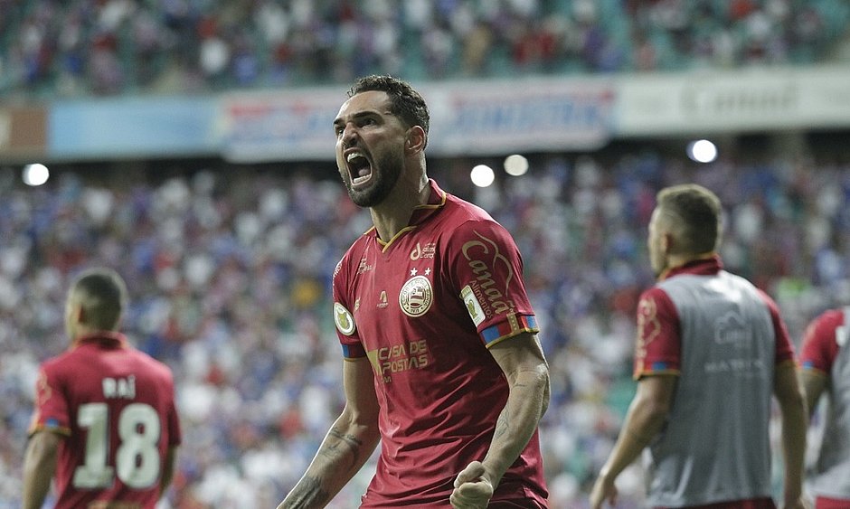 Gilberto chega aos 80 gols pelo Bahia e iguala Bobô em lista de artilheiros