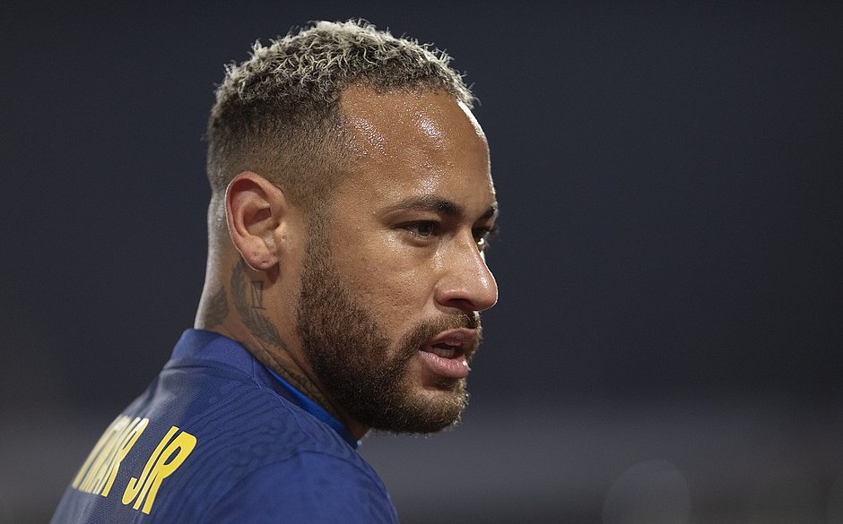 Neymar cita trauma na Copa de 2018: 'Uma semana sem sair de casa'