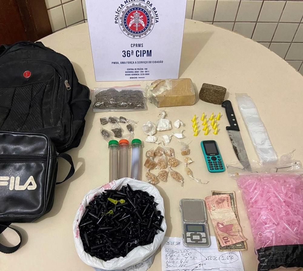 Dupla é presa com drogas em Dias d’Ávila 