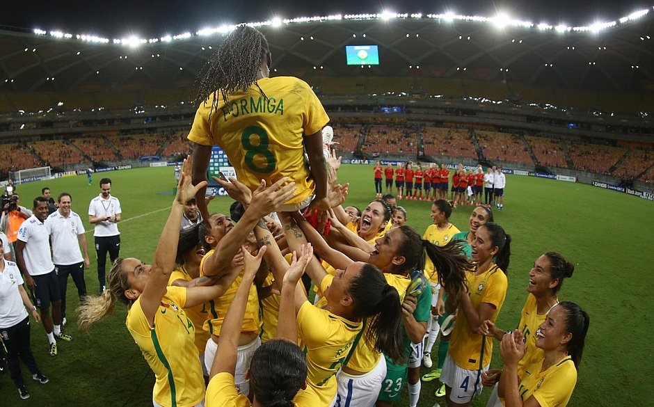 Aos 43 anos, Formiga é convocada para fazer despedida da seleção