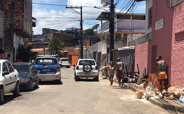 Homem é morto a tiros dentro de lan house no Bairro da Paz