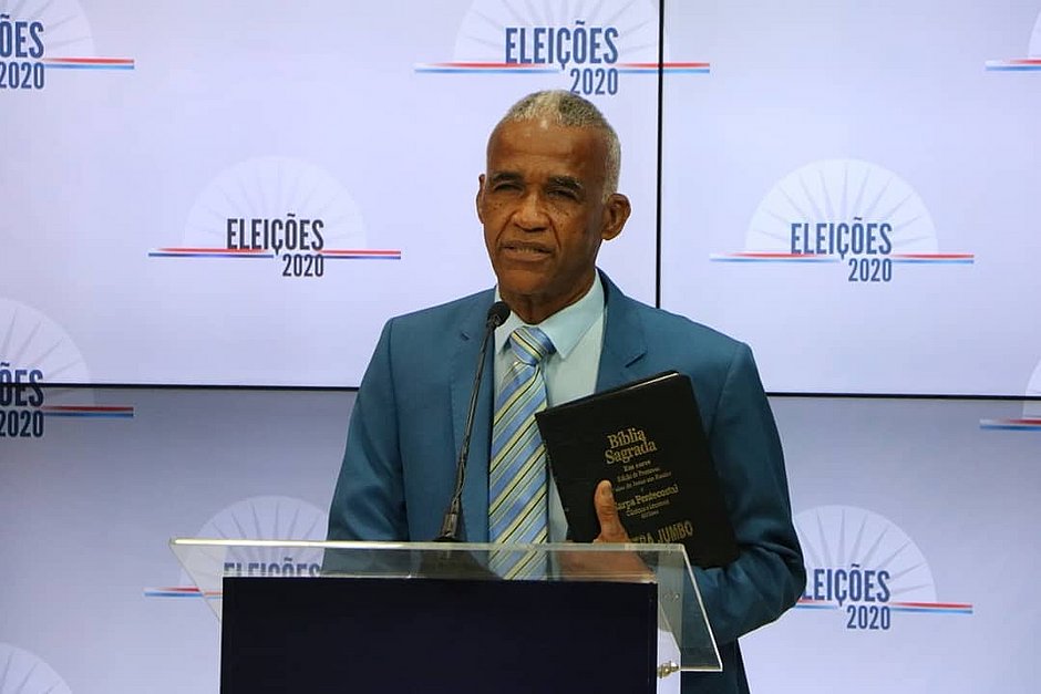 'Que ele repouse nas mansões celestiais', diz Sargento Isidório após morte do filho