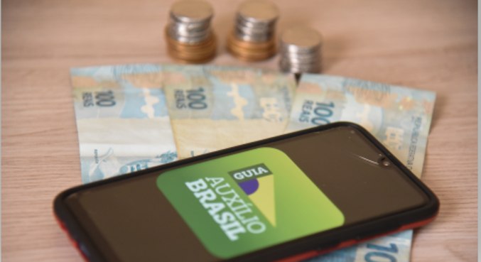  Vacinação e frequência escolar não serão exigidos para pagamento do Auxílio Brasil