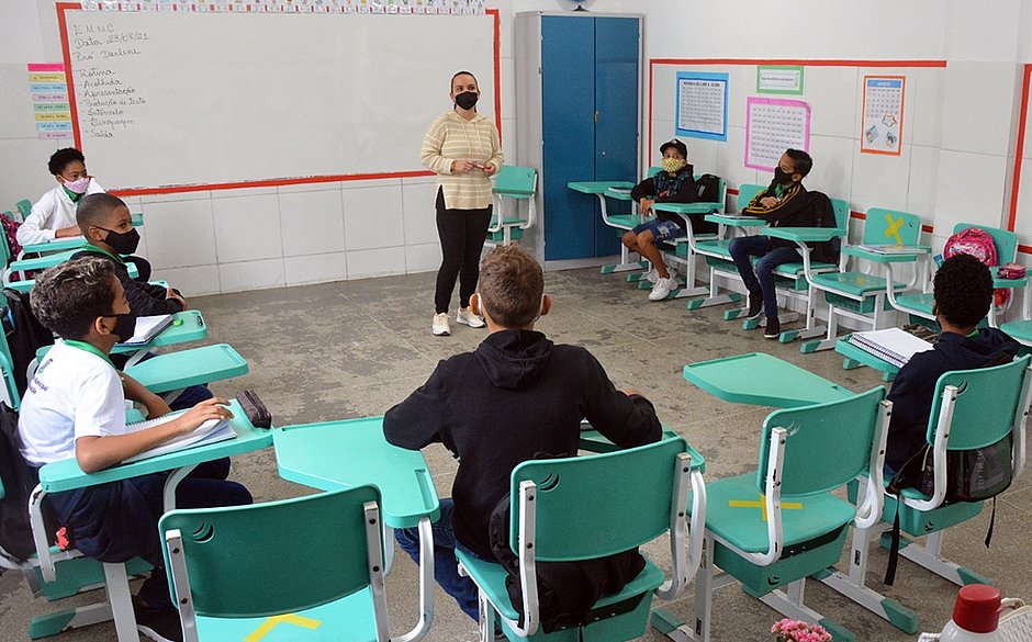 Feira de Santana tem volta às aulas 100% presenciais na rede de ensino municipal