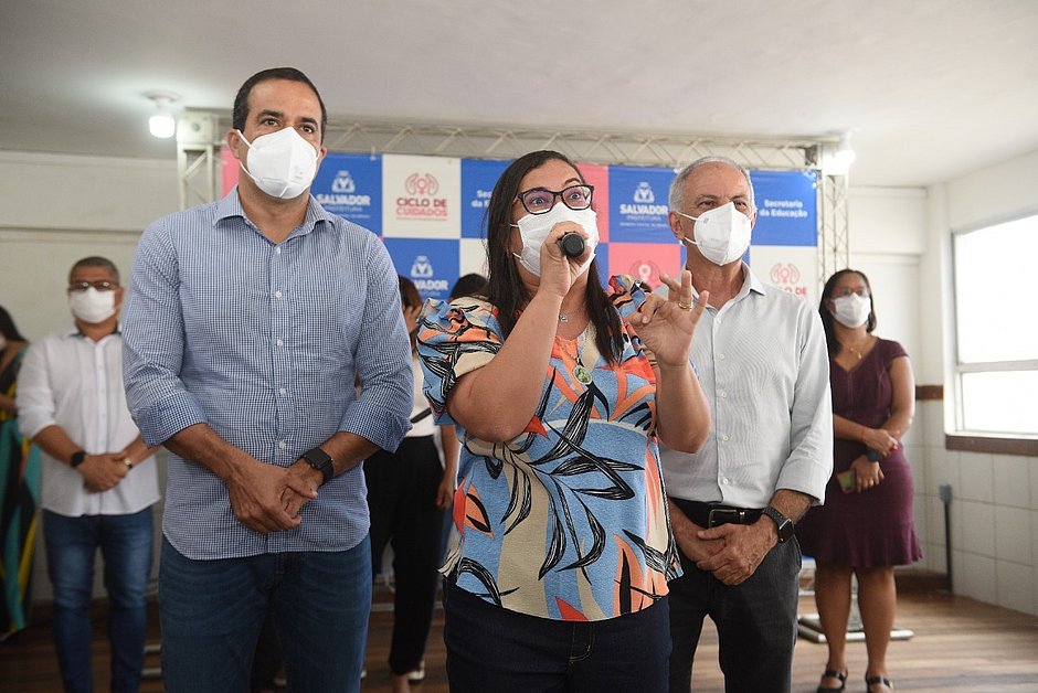 Salvador vai distribuir 500 mil absorventes na rede municipal