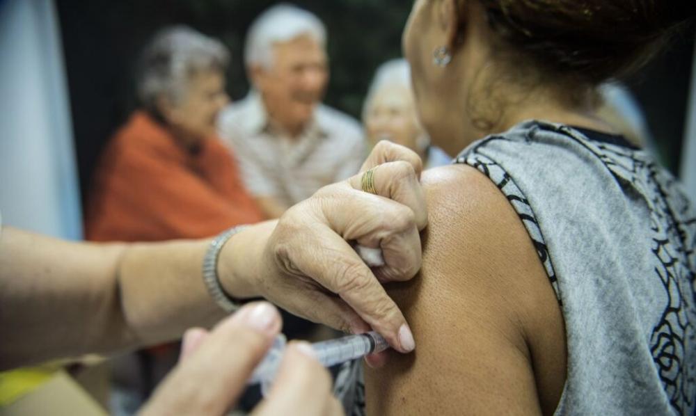 Vacina contra Alzheimer começa a ser testada em humanos