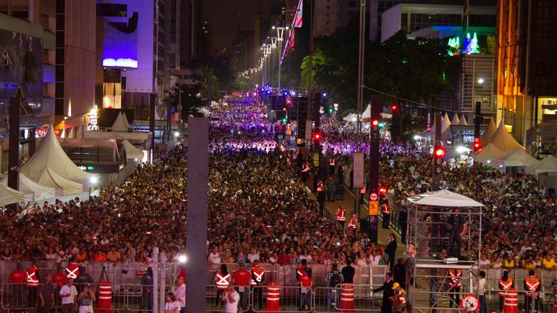 São Paulo cancela festa de réveillon e mantém uso de máscara obrigatório