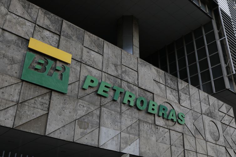 Camaçari: Petrobras dá como acertada venda de três usinas termelétricas