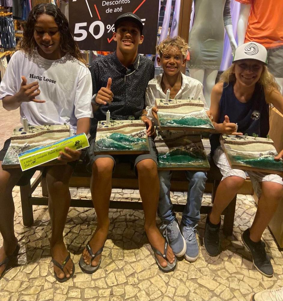 Atletas matenses do surf kids são destaque no esporte em 2021