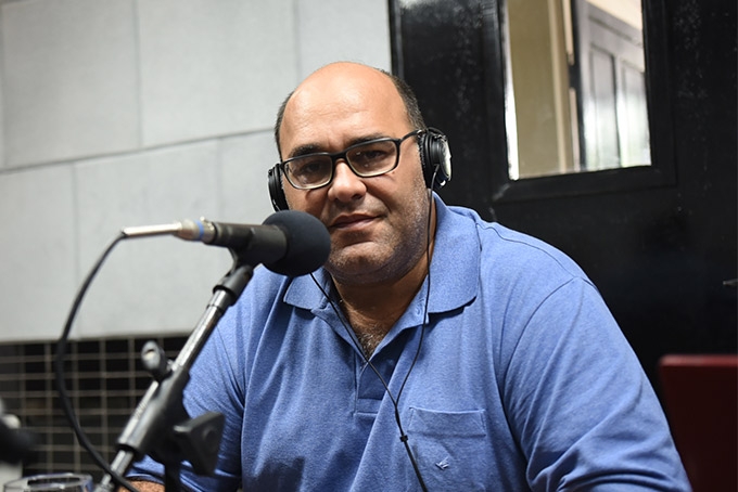 Gualberto revela que está ajudando Alberto Castro 