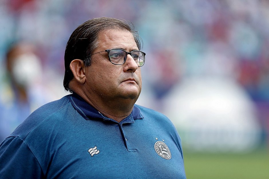 Guto Ferreira acerta renovação e fica no Bahia para 2022