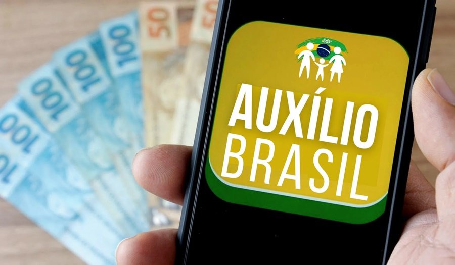 Beneficiários do Auxílio Brasil com NIS final 4 recebem nesta quarta