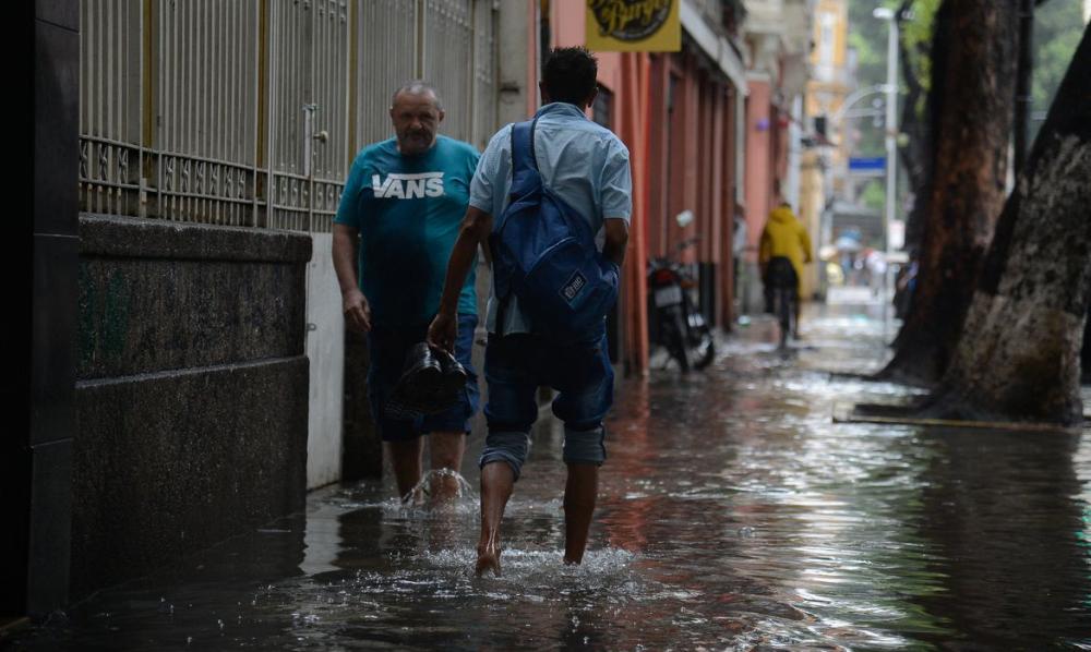 Inmet emite alerta de chuvas intensas para parte do Extremo Sul