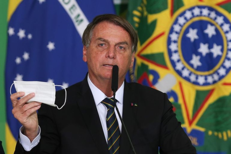 ‘Por mim, é o pai que decide’, diz Bolsonaro sobre vacinar crianças