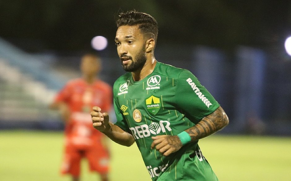 Presidente do Santos rechaça contratação de Clayson, acusado de agredir mulher