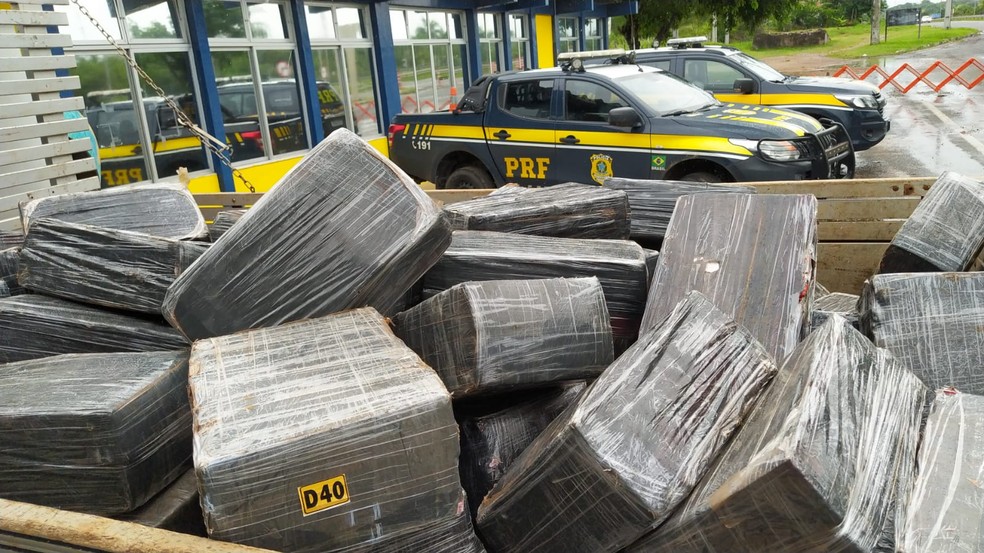Homem é preso transportando mais de 2 toneladas de maconha