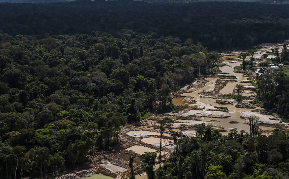 Governo Bolsonaro recua e cancela autorizações de garimpo na Amazônia